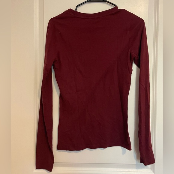 Red Hollister Long Sleeve (M) - Picture 3 of 9